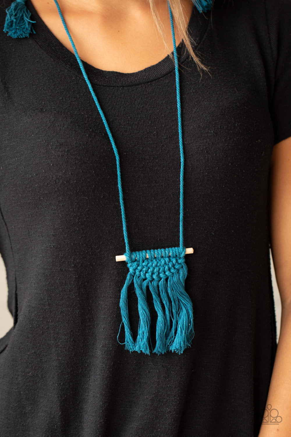 Between You And Me MACRAME Urban Blue Necklace