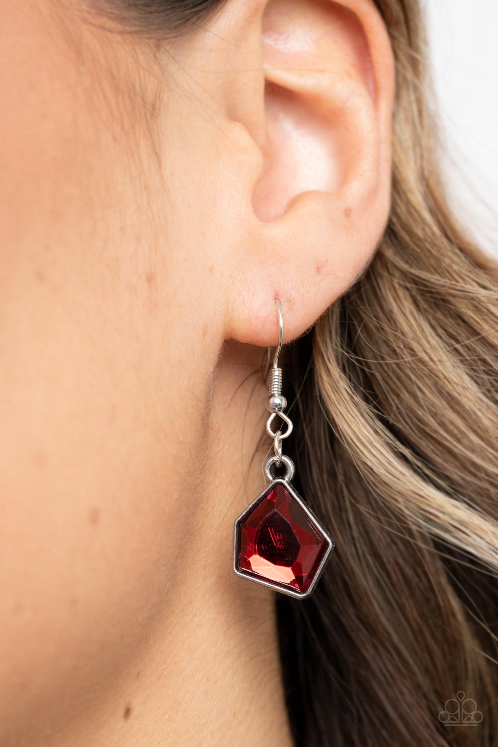 Experimental Edge Red Necklace