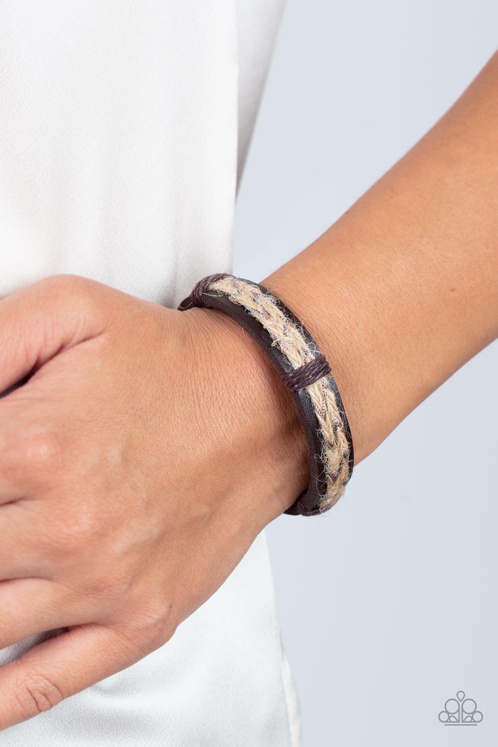 Guided Expedition Urban Brown Bracelet (Pull Cord)