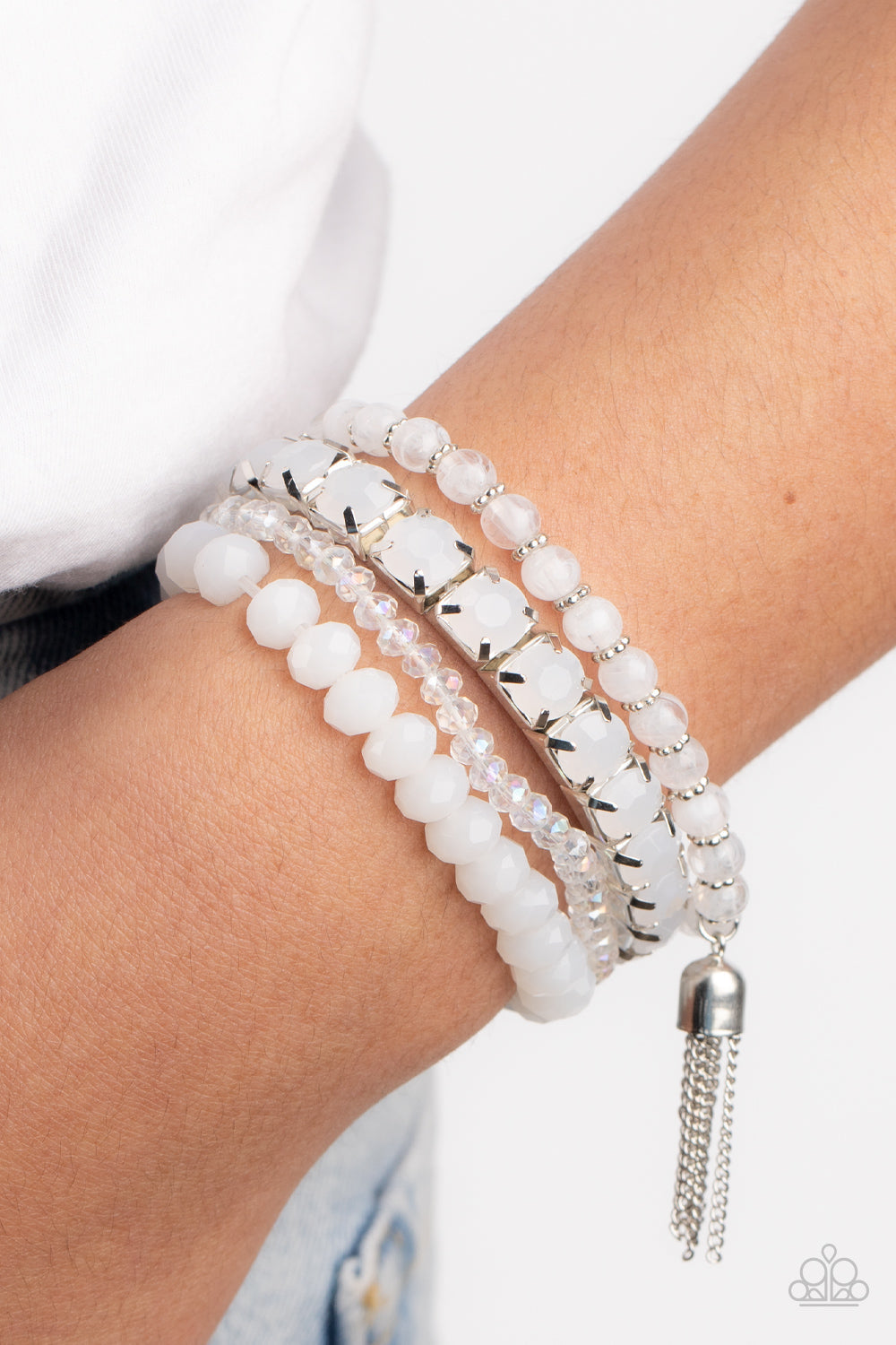 Day Trip Trinket White Bracelet (Stretchy)