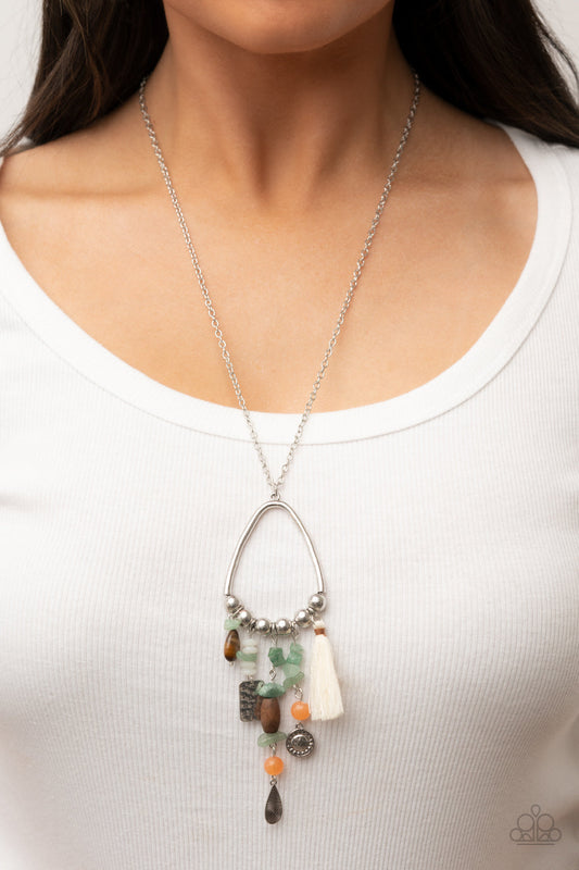 Listen To Tour Soul Urban Green Necklace