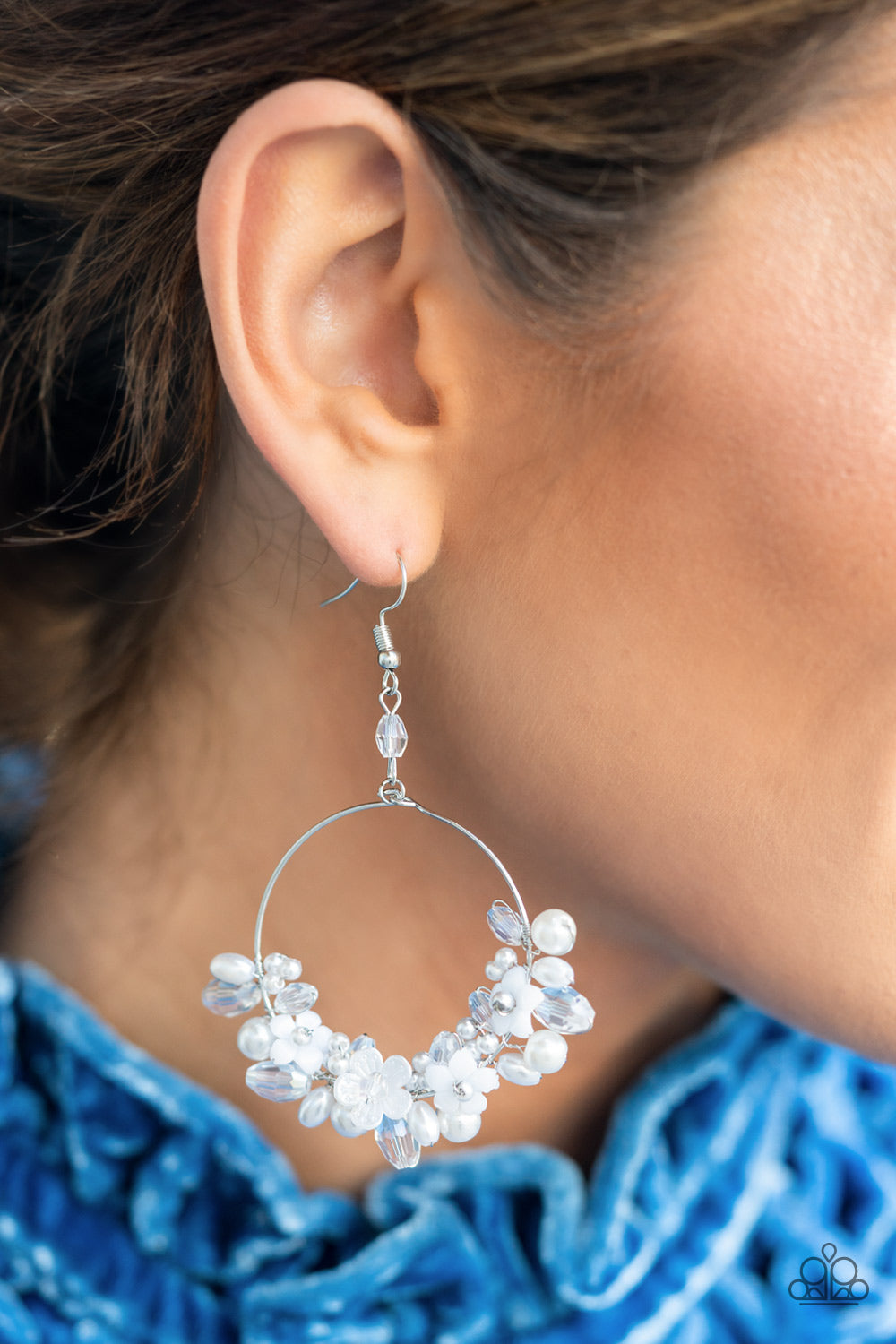 Floating Gardens White Earrings