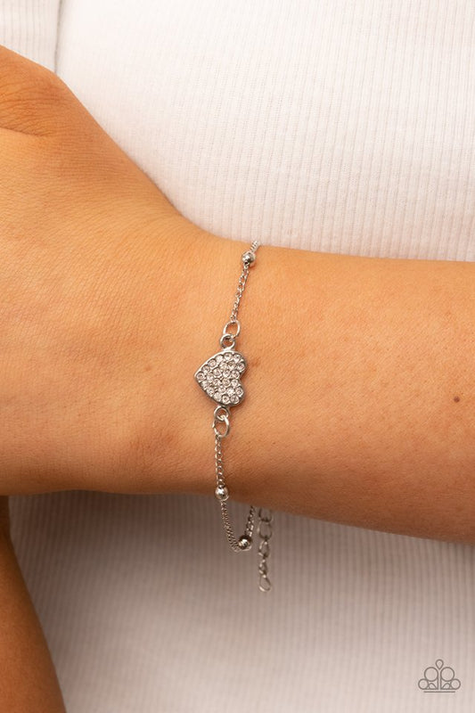 Heartachingly Adorable White Bracelet (Clasp)
