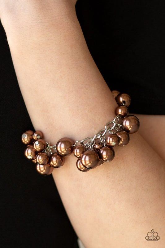 Girls in Pearls Brown Bracelet (Clasp)